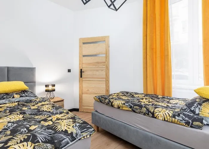 アパート Bm Waly Chrobrego Radogoska Parking Free シュチェチン